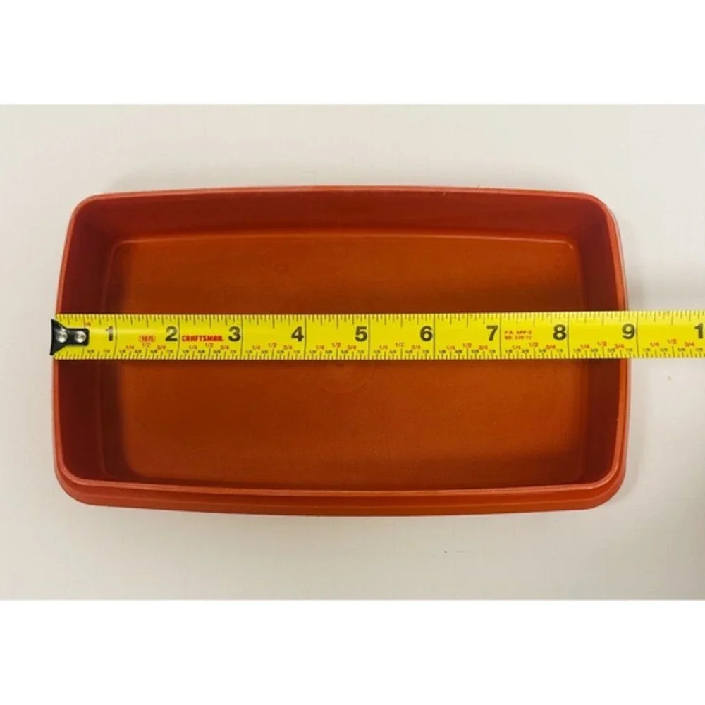 Tupperware Vintage Paprika 9x5